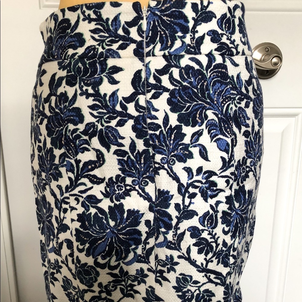 Ann Taylor floral print skirt